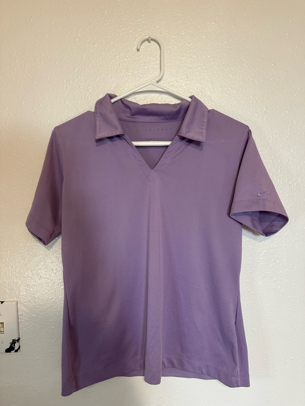 Nike Women’s Lavender Collared V‑Neck Sport Polo